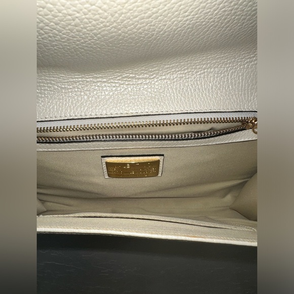 Pearl Valentino, Crossbody - Picture 6 of 8